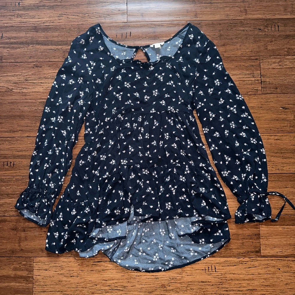 American Eagle top